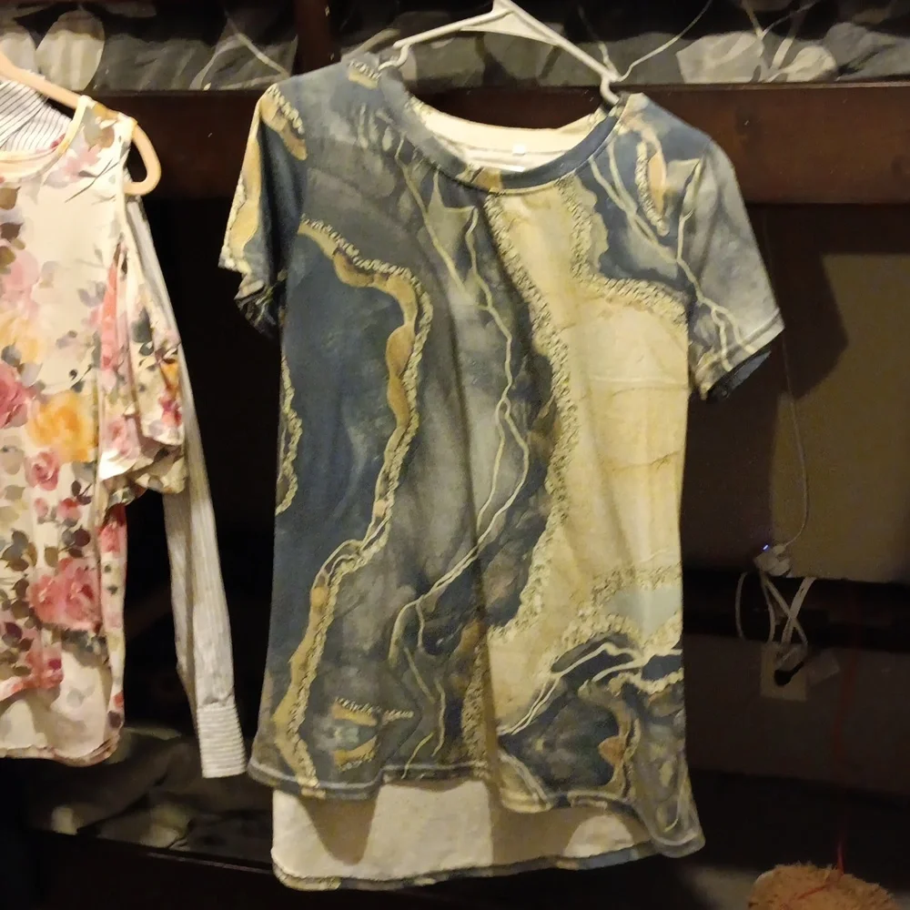 Abstract Patterned Shirt - Picture 1 of 3